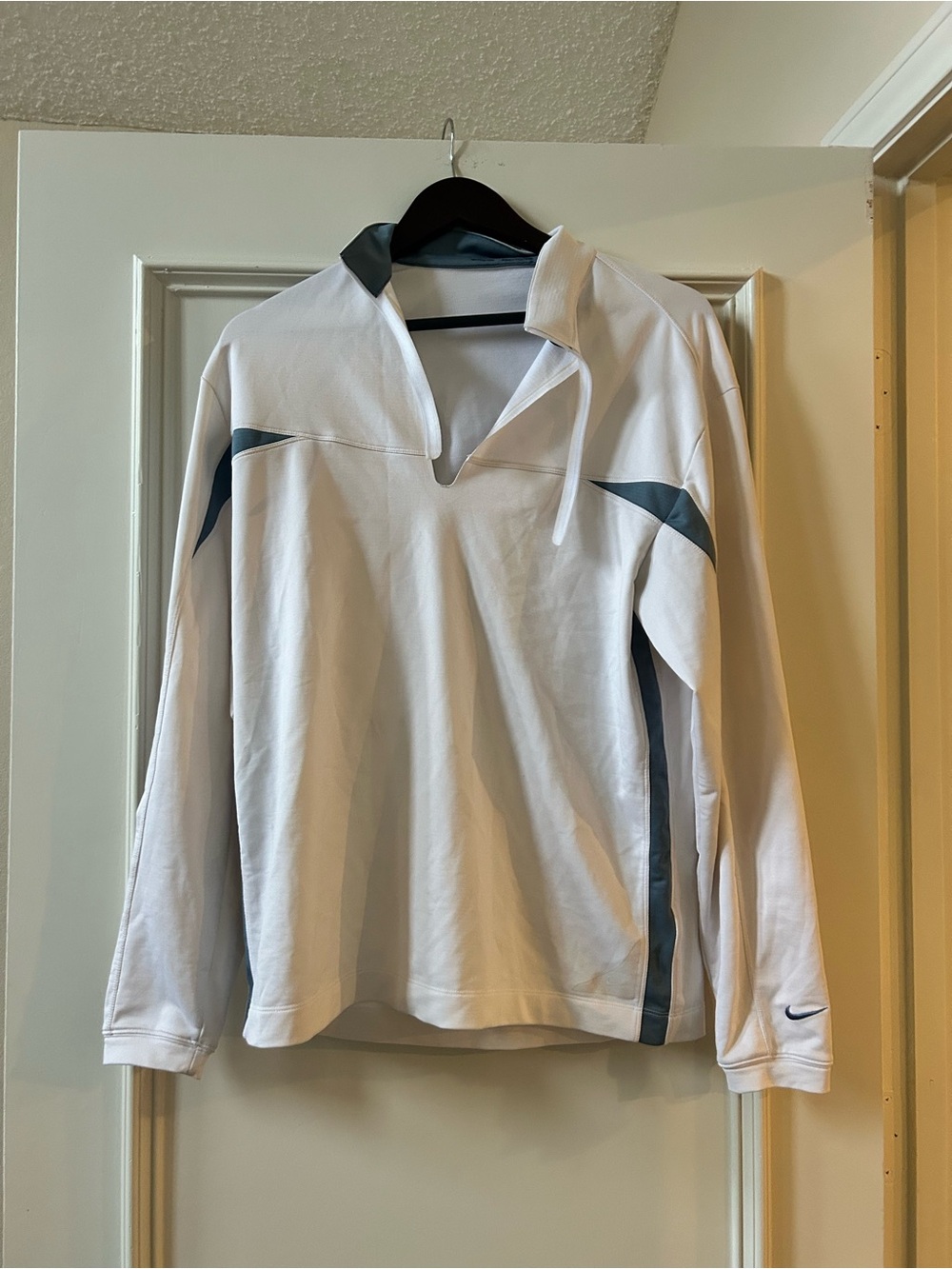 Nike White Pullover Shirt Jacket with Dark Gray Accents